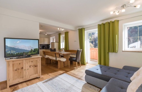 Kirchberg in Tirol Apartment | Family-Friendly Mauerhof: 2 Bedrooms with Kitchen & Shower