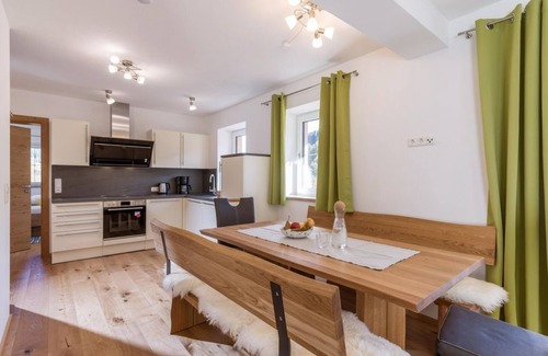 Kirchberg in Tirol Apartment | Family-Friendly Mauerhof: 2 Bedrooms with Kitchen & Shower