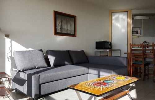 Andernos-les-Bains Apartment | Oceanfront Apartment in Andernos les Bains - Rated 9.2/10