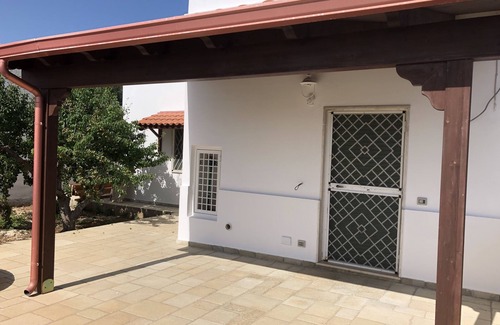Posto Rosso Villa | Cozy Apartment with Ocean View in Alliste, Pet Friendly