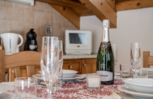 Commezzadura Apartment | Family-Friendly Apartment in Almazzago di Commezzadura
