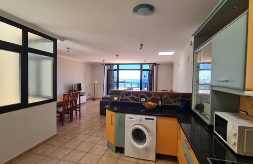Playa de Arinaga Apartment | Pet-Friendly Apartment with Ocean View in Arinaga