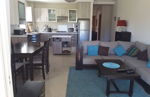 Asilah Apartment | Top-Rated Oceanfront Flat in Asilah with Pool & Breakfast