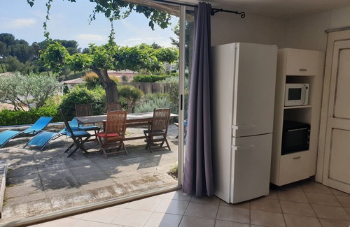Carry-le-Rouet House | Oceanfront Apartment at Carry Le Rouet - Guest Rated 9.8