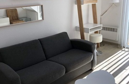 Le Suquet Apartment | Oceanfront Apartment in Cannes - Guest Rated 9.8/10