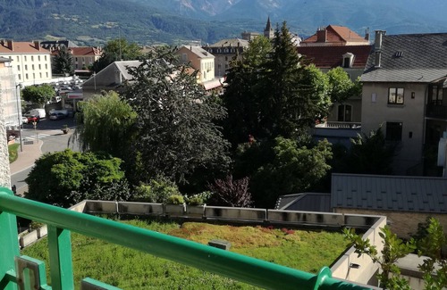Embrun Apartment | Highly Rated Embrun Apartment with Pool & Spa Amenities