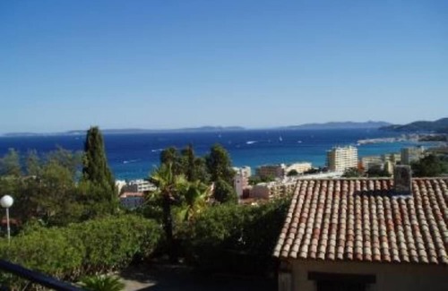 Le Lavandou Apartment | Cozy Oceanfront Apartment - LE LAVANDOU with Pool & Spa