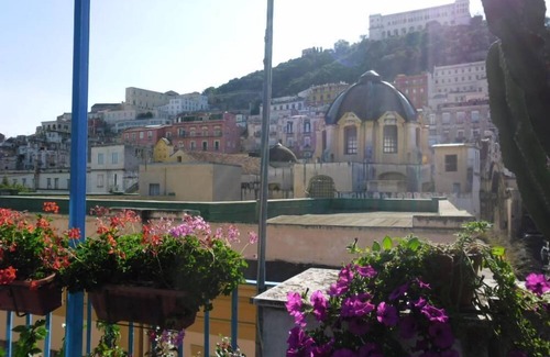 Historical Center Apartment | Pet-Friendly Oceanfront Apartment in Napoli - Rated 9.8