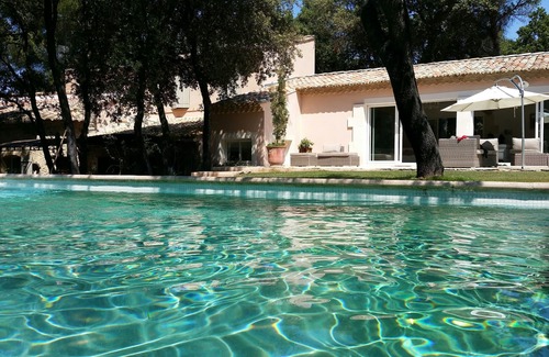 Orange House | Ocean View Apartment - Guest Rated 9.4 with Private Pool