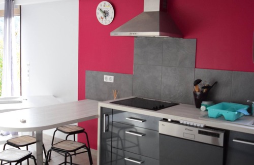 Terrou Apartment | Family-Friendly Retreat with Pool - TERROU, Rated 9.8