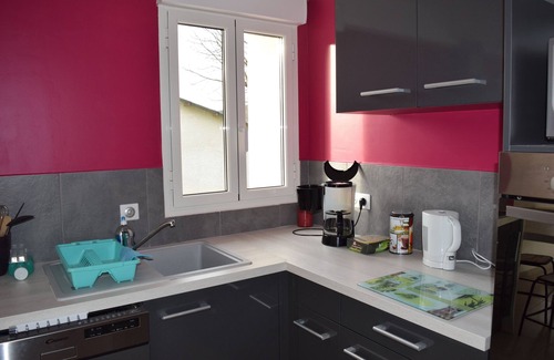 Terrou Apartment | Family-Friendly Retreat with Pool - TERROU, Rated 9.8