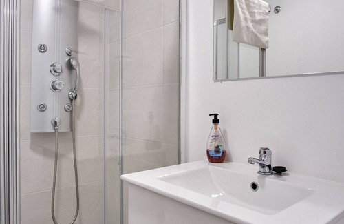 Algeciras Apartment | Cozy Apartment Floor 1A: Child-Friendly Amenities Await
