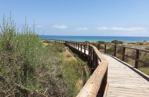 Els Arenals del Sol Apartment | Tranquil Apartment Florian with Private Beach & Ocean View