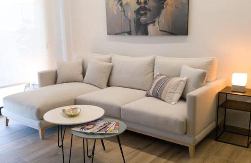 Els Arenals del Sol Apartment | Tranquil Apartment Florian with Private Beach & Ocean View