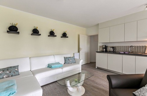 Neugalmsbull Apartment | Cozy Apartment 'Föhr' with Garden, Wi-Fi & Pet-Friendly Stay