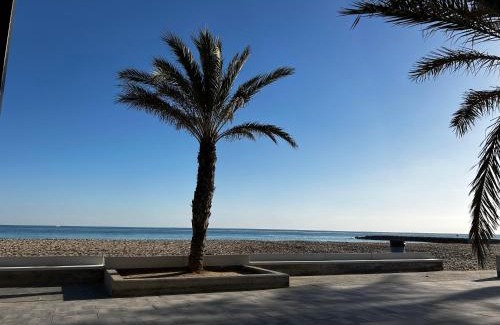 Cubelles Apartment | Cozy Apartment Foix: Oceanfront Retreat with Pool & Pets