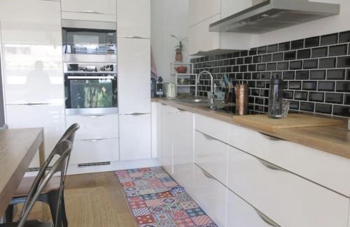 Charonne Apartment | Child-Friendly 4-Star Apartment Fontarabie CityCosy