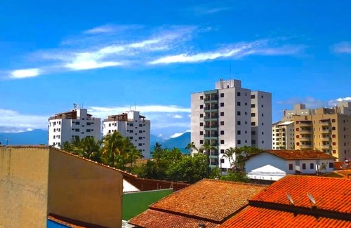 Martim de Sa Apartment | Beachfront Apartment Foot: Ocean Views and Family-Friendly