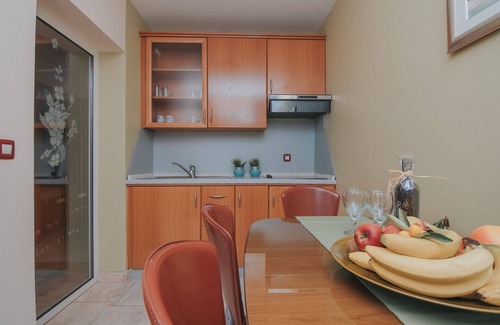 Novalja Apartment | Cozy Apartment for 14 Steps from the Beach with Pool