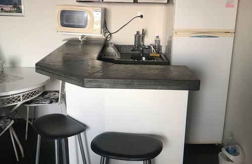 Itarare Apartment | Cozy Apartment for 2 with Ocean View and Pool Access