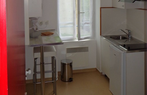 Gueret Apartment | Idyllic Apartment for 2 in Countryside Village Center
