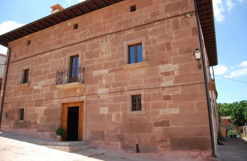 Sorlada Apartment | Cozy Apartment for 2 to 4 with Pet-Friendly Amenities