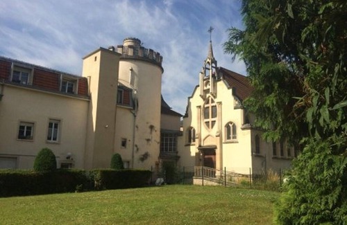 Essey-les-Nancy Apartment | Cozy Apartment for 4 in Private Park Near Nancy
