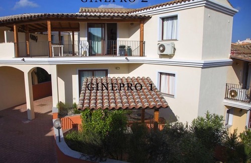 San Pasquale Apartment | Cozy Apartment for 4 with Private Garden & Ocean View