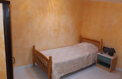 Vergeze Apartment | Cozy Apartment for 4 with Ocean View in Vergèze