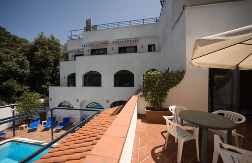 Ischia Porto Apartment | Comfortable Apartment for 4 in Central Ischia Porto
