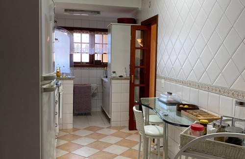 Vila Everest Apartment | Spacious Apartment for 10 Near Capivari with Spa & Breakfast