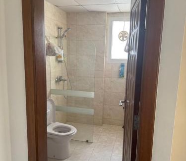 Al Ghubrah Ash Shamaliyyah Apartment | Apartment for Family