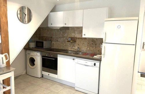 La Garde-Freinet Apartment | Cozy 4-Person Apartment with Garden and Pool in Maures