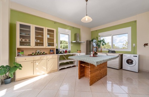 Piperitsa Apartment | Cozy Apartment for Families and Nomads by the Ocean