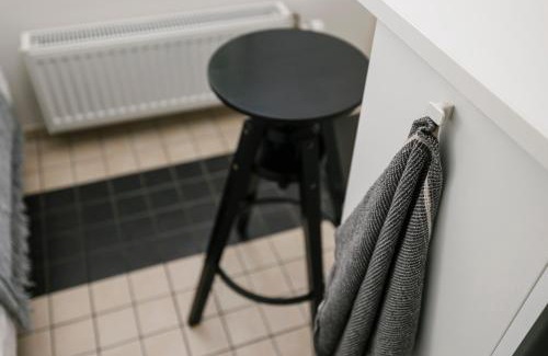 Lillekula Apartment | Pet-Friendly Apartment for One in Pristine White Decor