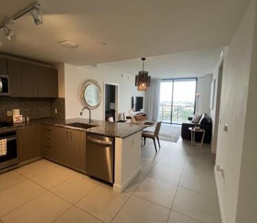 Doral Apartment | Stylish 2 Bed Apartment in Vibrant Downtown Doral