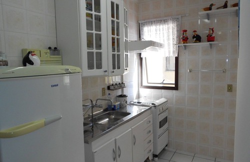 Ipiranga Apartment | Spacious Martim de Sá Apartments for Groups with Pool