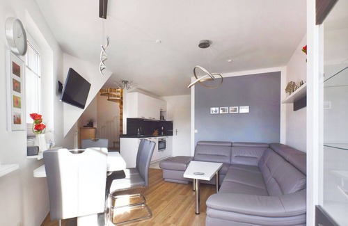 Ostseebad Prerow Apartment | Central Vacation Apartment with Balcony & Ocean View