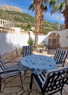 La Canuta Apartment | Modern Villa Fortuna: Oceanfront Retreat with Pool Access