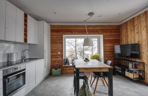 Chamonix City Centre Apartment | Top-Rated Apartment Bonatti 202: Pet-Friendly & Family Ready