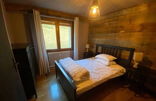 La Chapelle-d'Abondance Apartment | Cozy Apartment in La Chapelle-d'Abondance for 4 Guests