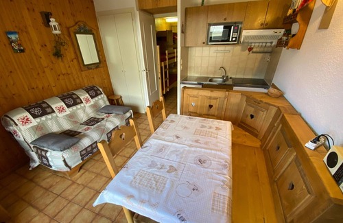 La Chapelle-d'Abondance Apartment | Cozy Apartment in La Chapelle-d'Abondance for Families