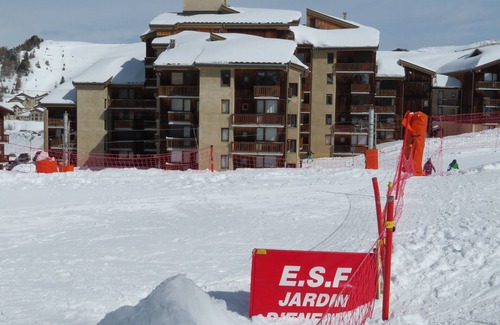 Plagne Villages Apartment | Inviting Apartment in La Plagne with Spa & Hot Tub Access
