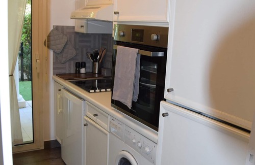 Mandelieu-La-Napoule Apartment | Guest Rated 10/10: Apartment Mandelieu GOLF with Ocean View