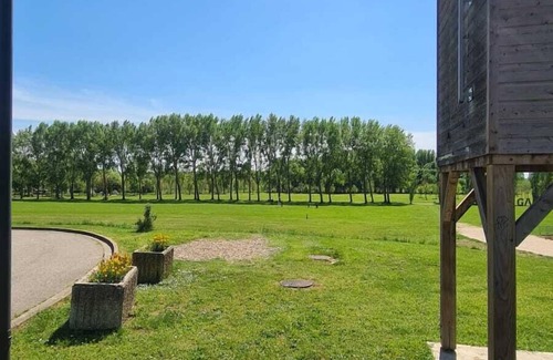 Marmande Apartment | Exceptional Apartment with Kitchen & Child-Friendly Amenities