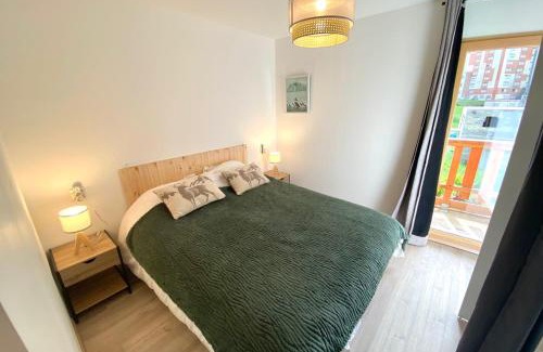Saint-Jean-de-Maurienne Apartment | Spacious Apartment for 4-6 with Terrace in St-Jean-de-Mne