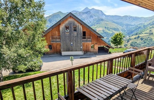 Saint-Jean-d'Arves Apartment | Cozy Apartment Near Ski Slopes with Pool and Kitchen