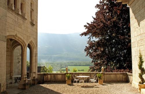 Serrieres-en-Chautagne House | Apartment in Serrières Castle near French Alps, cleaning included