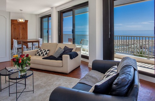 Ville-di-Pietrabugno Apartment | Sea View Apartment at Cap Corse: Family-Friendly Escape