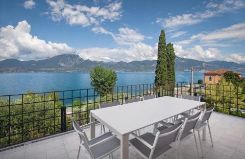 Frader Apartment | Scenic Apartment Frader Otto with Lake View - 4 Star Stay